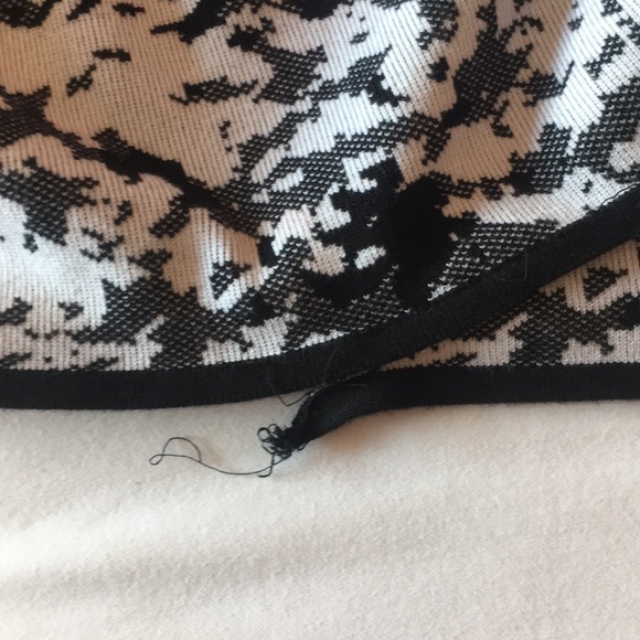 Cropped tank top. - Picture 4 of 6